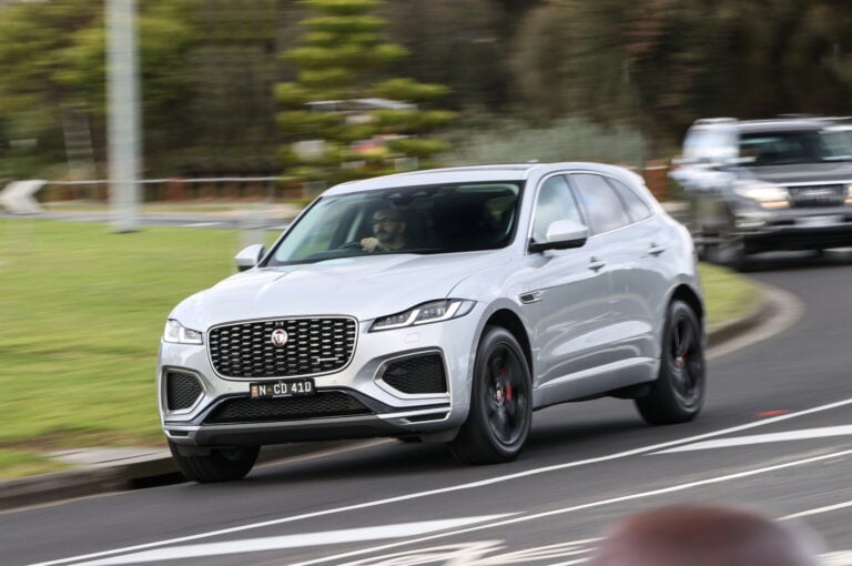 2021 Jaguar F-Pace R-Dynamic SE D300 review