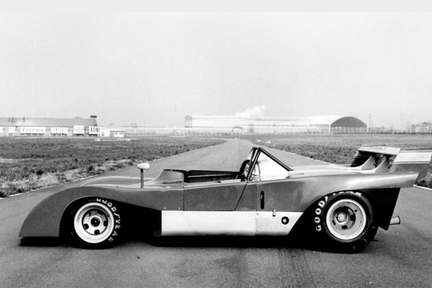 Ferrari 312P side