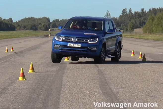 Volkswagen Amarok moose test