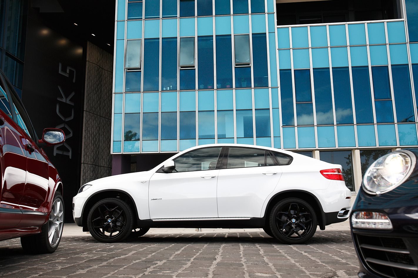 BMW X6 side