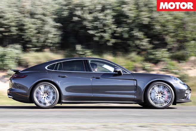 2017-Porsche -Panamera -side