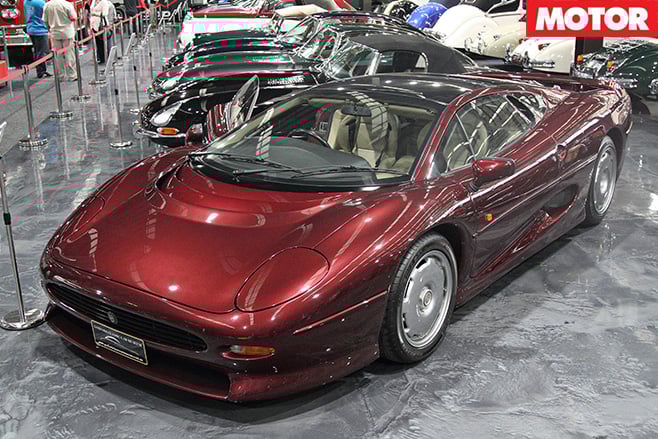 Jaguar XJ220