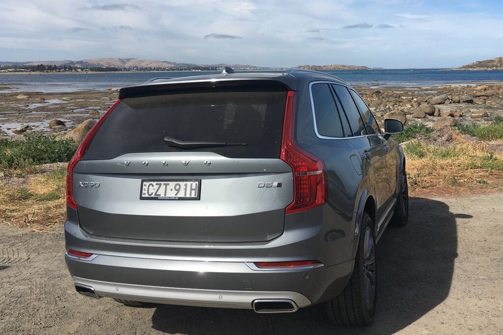 Volvo XC90 rear