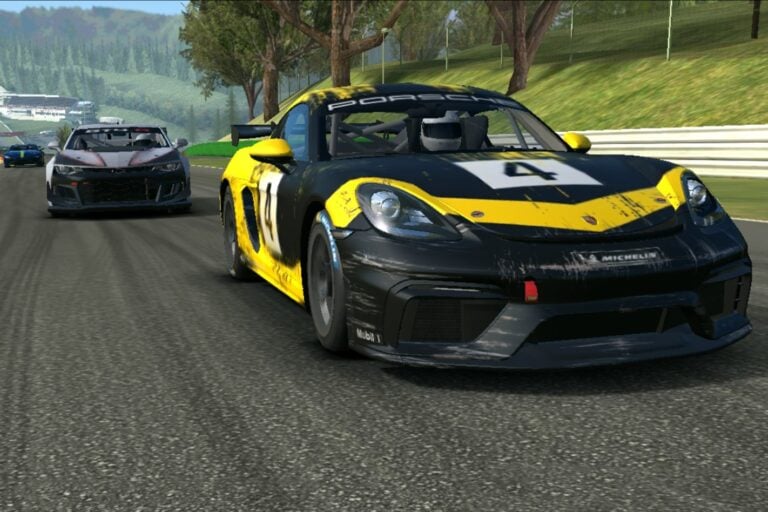 Real Racing 3 Porsche Cayman GT4