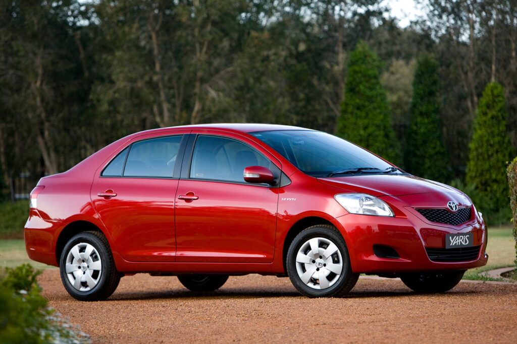 Toyota Yaris side