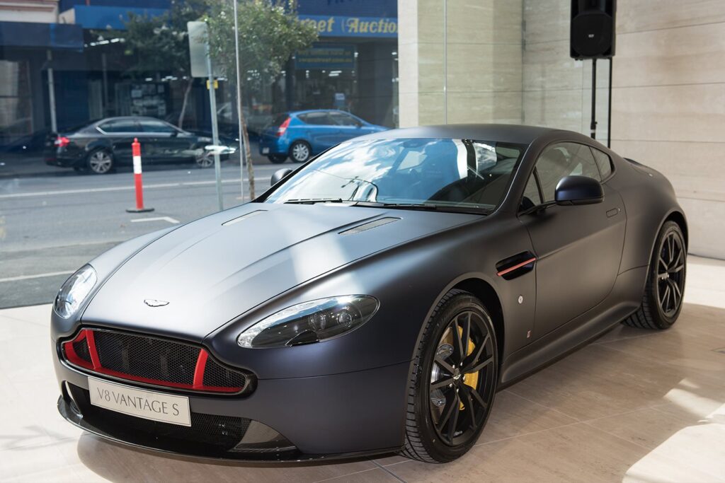 Aston Martin Vantage S Red Bull Racing Edition revealed main