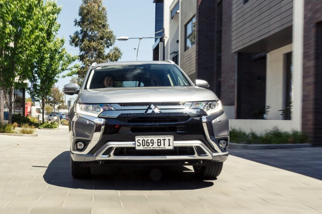 2019 Mitsubishi Outlander PHEV review