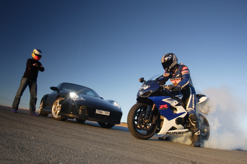 MOTOR archive 2005: Porsche 911 Turbo v Suzuki GSX-R1000