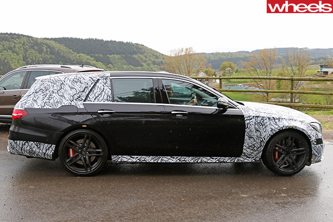 Mercedes -AMG-E63-Estate -side