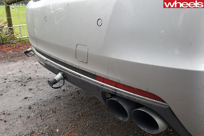 Cadillac -CT6-rear -exhaust