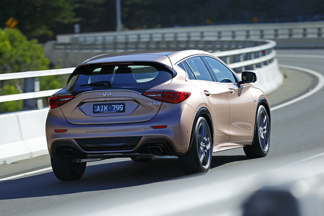 Infiniti Q30