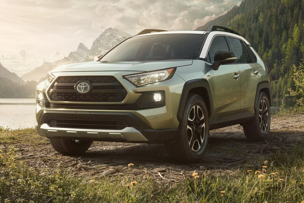 2018 New York Motor Show Toyota RAV4 revealed
