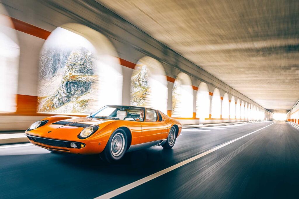 Lamborghini Miura The Italian Job driven