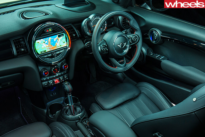 Mini -Cooper -S-convertible -interior