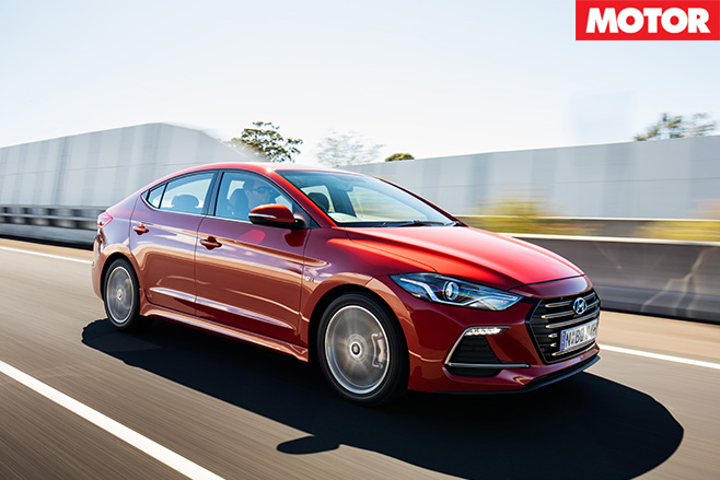 2016 Hyundai Elantra SR Turbo driving