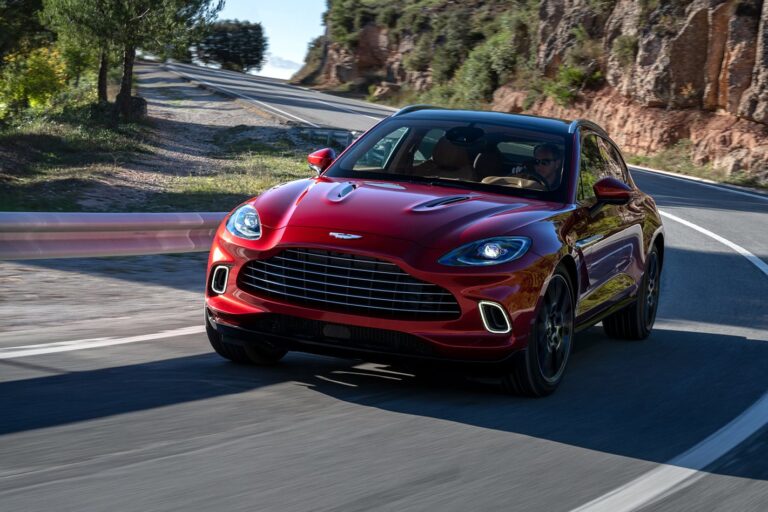 2020 Aston Martin DBX
