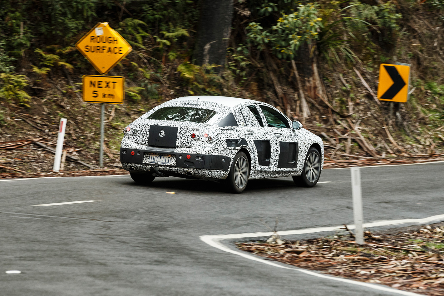2018-Holden-Commodore-V6-AWD-prototype-steering.jpg