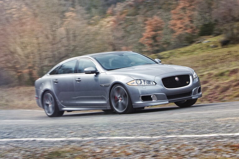 Jaguar XJR