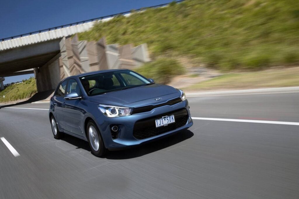 2017 Kia Rio Si review video