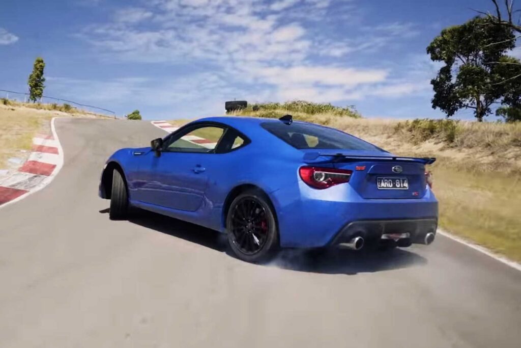 Warren Luff drifts a Subaru BRZ Bridgestone