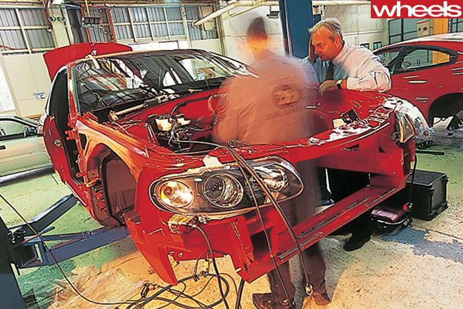 2002-HSV-HRT-427-being -built