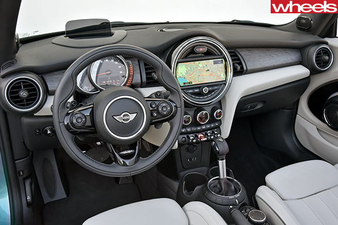 Mini -Cooper -S-Convertible -Caribbean -Aqua -interior