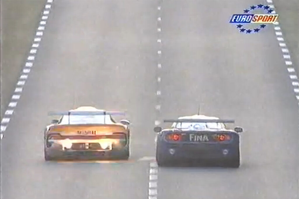 McLaren F1 vs Porsche GT1