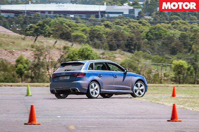 Audi rs3 turning