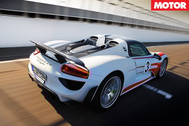Porsche 918 Spyder rear driving