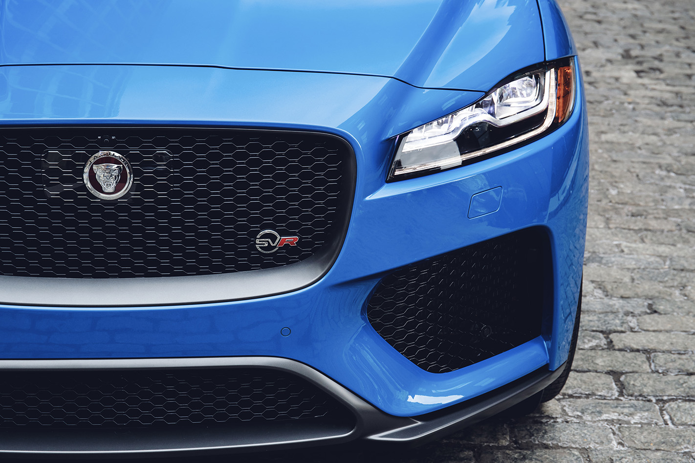 2019 jaguar f-pace SVR