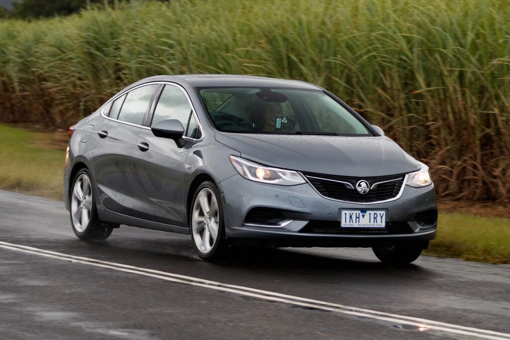 2017 Holden Astra sedan review
