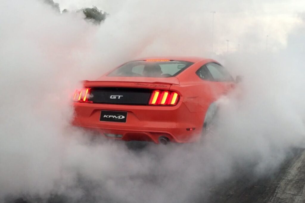 Ford Mustang burnout