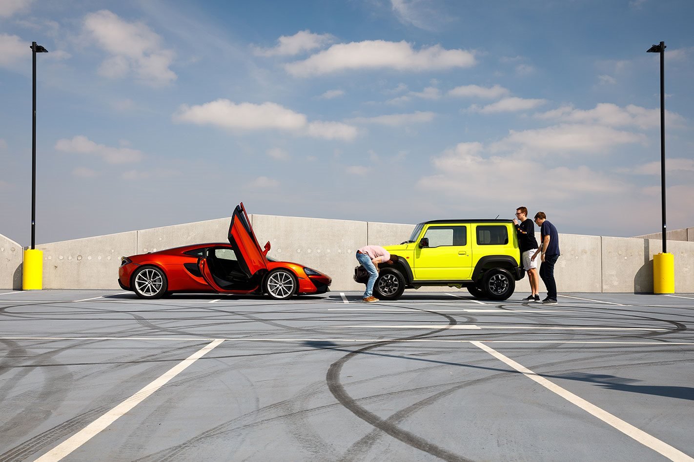 Suzuki Jimny vs McLaren 570 GT Battle for Attention