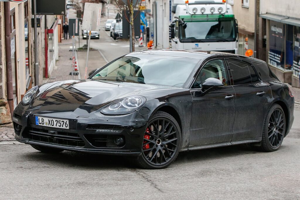 2018 Porsche Panamera Shooting Brake spy pics