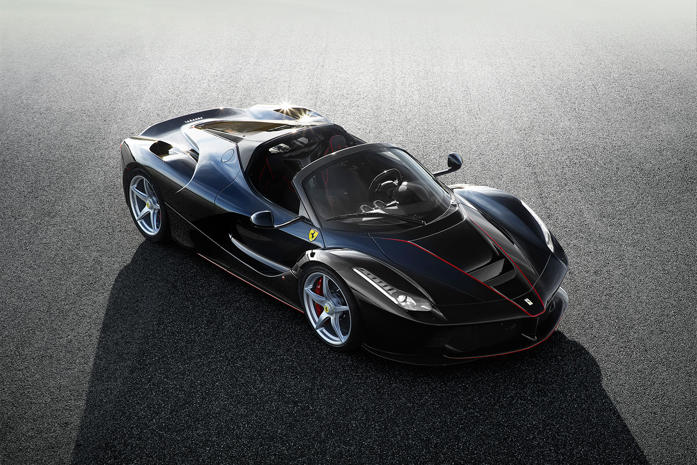 La Ferrari Aperta above