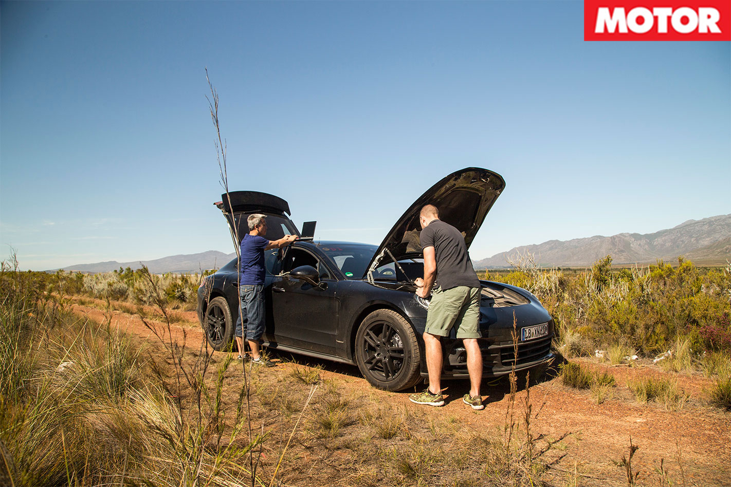2017-Porsche -Panamera -testing