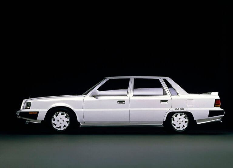 Mitsubishi Debonair V3000 Royal AMG