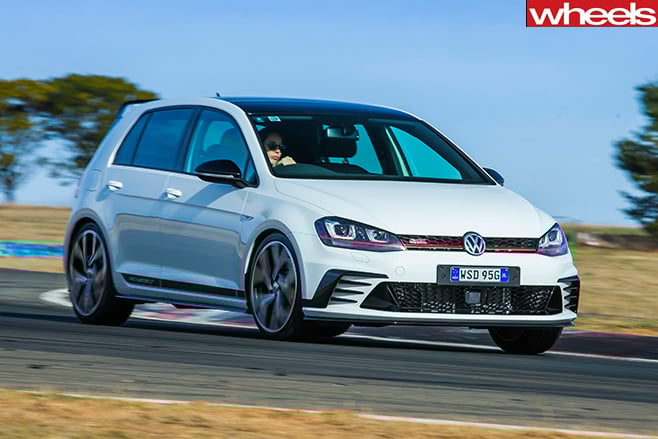 VW Golf GTI 40 Years Manual driving