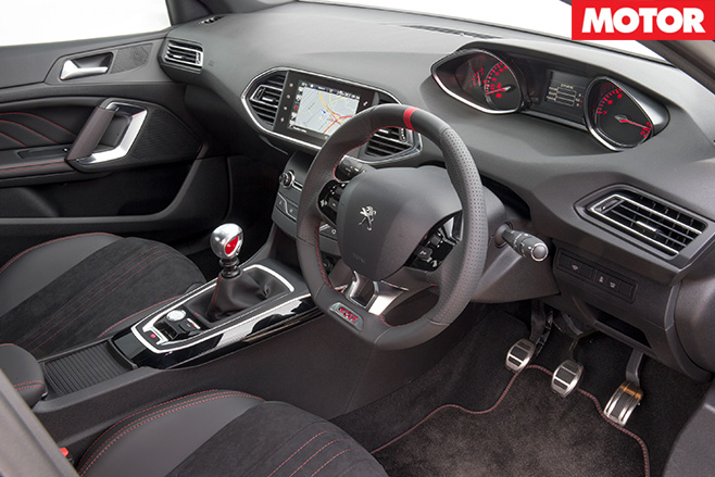 Peugeot 308 GTi 250 interior