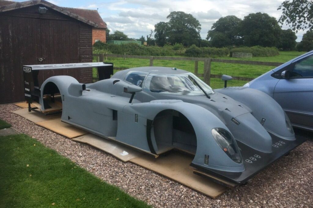 Bentley Speed 8 replica