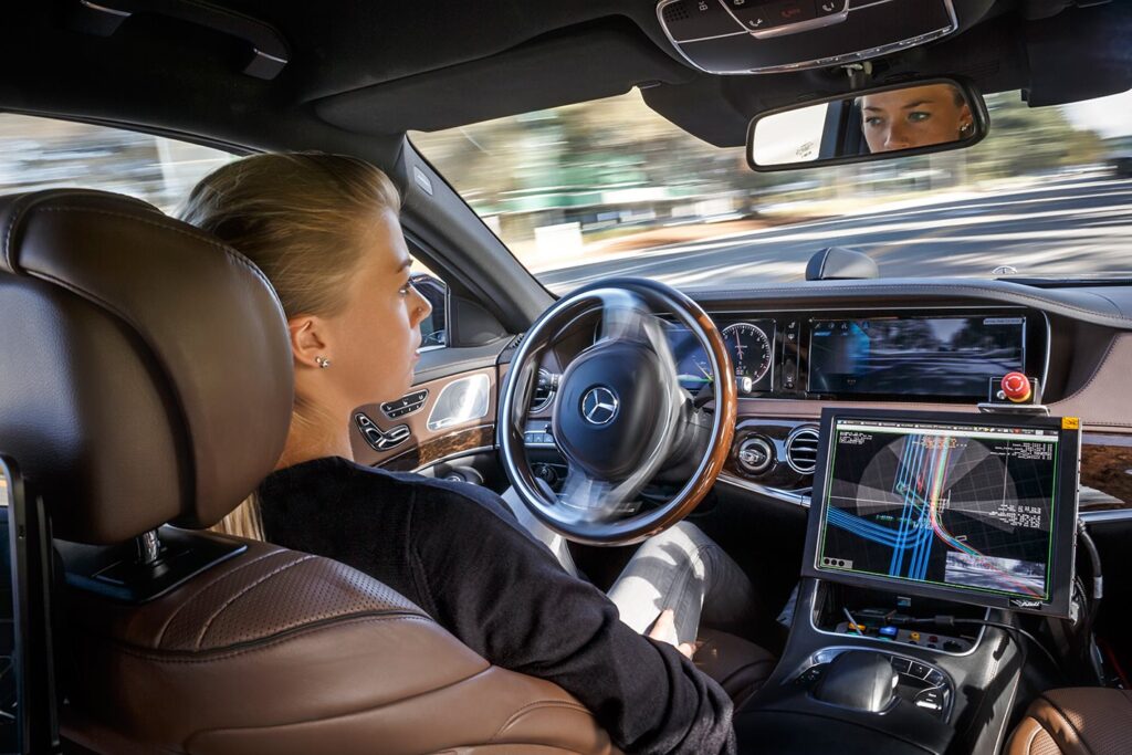 1422_Mercedes Benz_S Class_driverless_car