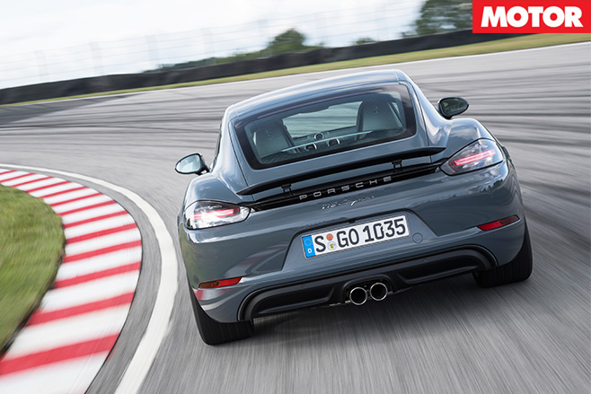Porsche 718 cayman rear turning