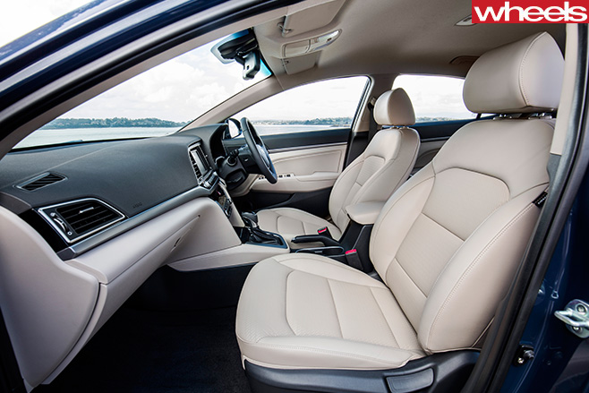 Hyundai -Elantra -front -side -interior