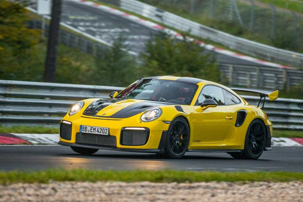 Porsche 911 GT2 RS nurburgring lap 1