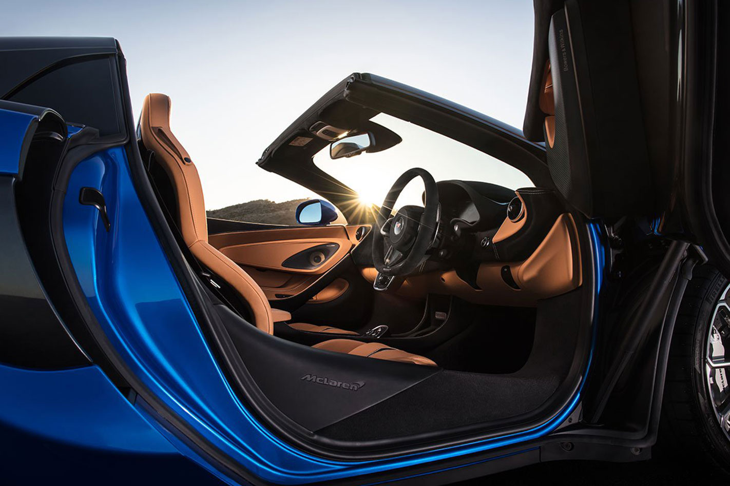McLauren 570S Spider interior