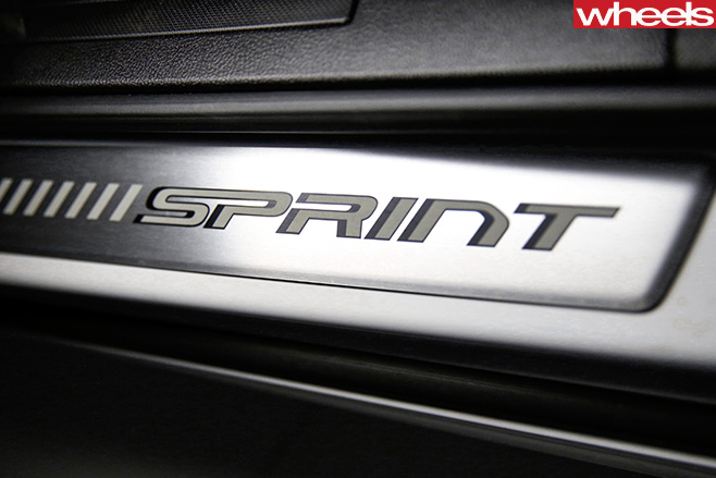 White -Ford -Falcon -XR6-sprint -plate