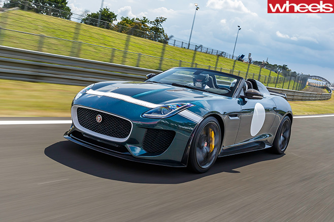 Jaguar -F-Type -Project -7-green -driving