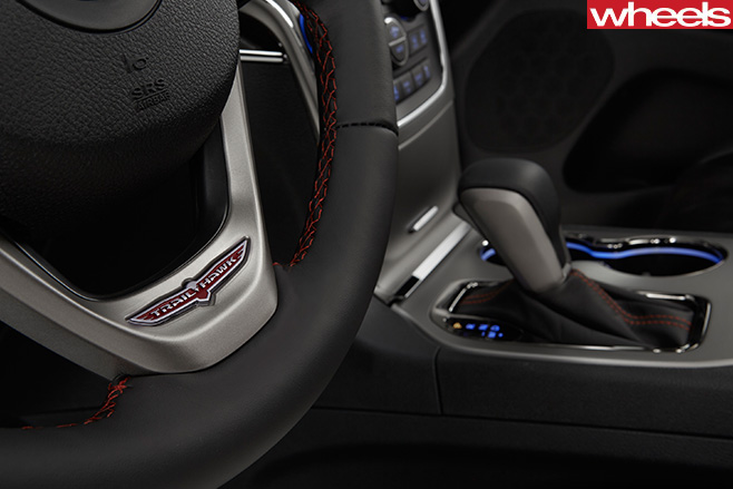 Jeep -Grand -Cherokee -Trailhawk -steering