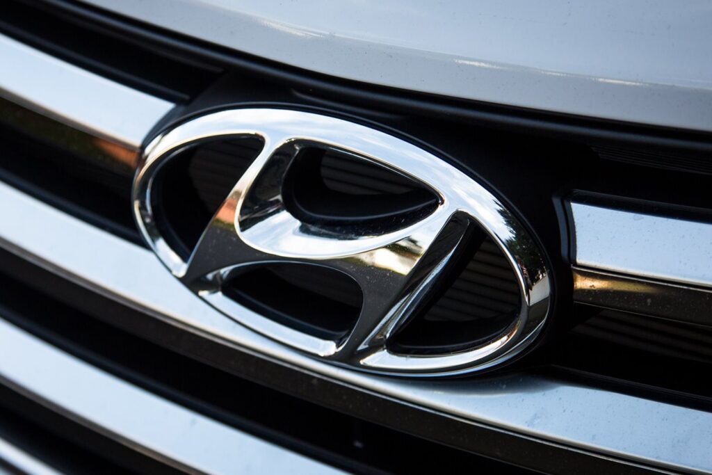 Hyundai badge