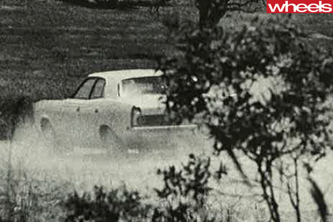 1976-Ford -Falcon -driving -rear